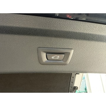 BMW Seria 3  Sedan/Limuzyna 2017,  2.0 diesel, automat - Na sprzedaż za 55 900 zł - Gdów - zdjęcie 9