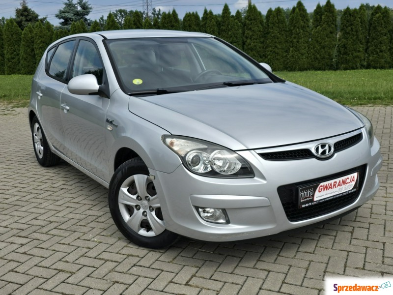 Hyundai i30  Hatchback 2010,  1.6 benzyna - Na sprzedaż za 14 900 zł - Kutno