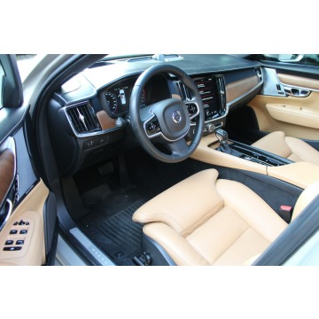 Volvo S90  Sedan/Limuzyna 2016,  2.0 diesel, automat - Na sprzedaż za 94 700 zł - Lubań - zdjęcie 9