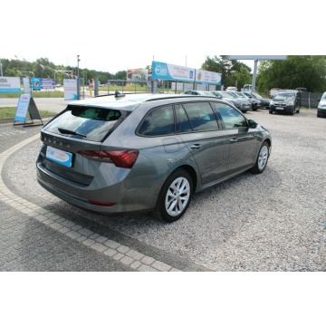 Skoda Octavia  Kombi 2022,  2.0 diesel - Na sprzedaż za 70 900 zł - Warszawa - zdjęcie 6