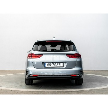 Kia Ceed  Kombi 2025,  1.5 benzyna, automat - Na sprzedaż za 92 900 zł - Poznań - zdjęcie 8