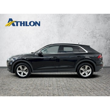 Audi Q8  SUV 2023,  3.0 diesel, automat - Na sprzedaż za 253 800 zł - Jawczyce - zdjęcie 2