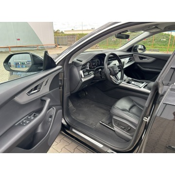 Audi Q8  SUV 2023,  3.0 diesel, automat - Na sprzedaż za 253 800 zł - Jawczyce - zdjęcie 11