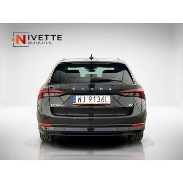 Skoda Octavia  Kombi 2023,  1.4 hybryda, automat - Na sprzedaż za 84 500 zł - Warszawa - zdjęcie 9