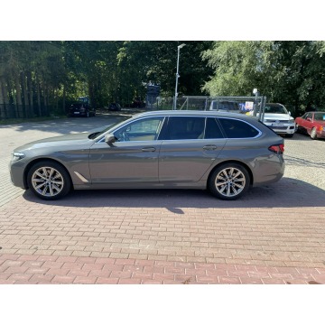 BMW Seria 5  Kombi 2020,  2.0 diesel, automat - Na sprzedaż za 99 500 zł - Kobylnica - zdjęcie 2