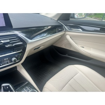 BMW Seria 5  Kombi 2020,  2.0 diesel, automat - Na sprzedaż za 99 500 zł - Kobylnica - zdjęcie 10