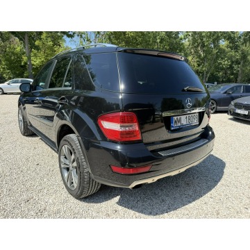 Mercedes - Benz ML-klasa  SUV 2010,  3.0 diesel, automat - Na sprzedaż za 39 900 zł - Pęcice - zdjęcie 10