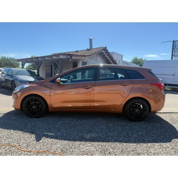 Hyundai i30  Kombi 2016,  1.4 benzyna - Na sprzedaż za 35 900 zł - Słupsk - zdjęcie 6