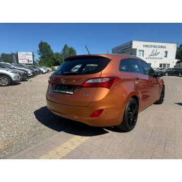 Hyundai i30  Kombi 2016,  1.4 benzyna - Na sprzedaż za 35 900 zł - Słupsk - zdjęcie 8