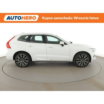 Volvo   SUV 2020,  2.0 hybryda, automat - Na sprzedaż za 116 200 zł - Warszawa - zdjęcie 9