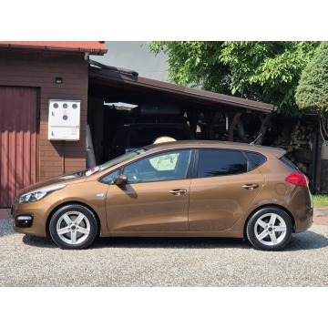 Kia Ceed  Hatchback 2016,  1.6 benzyna - Na sprzedaż za 38 900 zł - Radom - zdjęcie 3