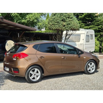 Kia Ceed  Hatchback 2016,  1.6 benzyna - Na sprzedaż za 38 900 zł - Radom - zdjęcie 4