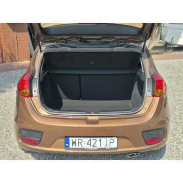 Kia Ceed  Hatchback 2016,  1.6 benzyna - Na sprzedaż za 38 900 zł - Radom - zdjęcie 8