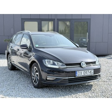 Volkswagen Golf  Kombi 2019,  1.6 diesel, automat - Na sprzedaż za 48 900 zł - Wrocław - zdjęcie 3
