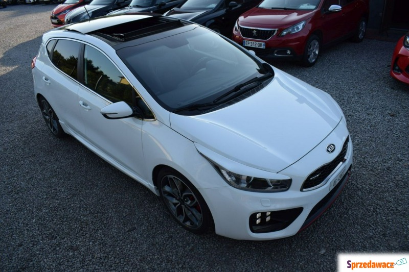 Kia Ceed  Hatchback 2016,  1.6 benzyna - Na sprzedaż za 44 400 zł - Łuków