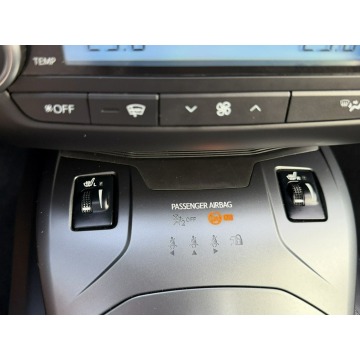 Toyota Avensis  Kombi 2016,  1.8 benzyna, automat - Na sprzedaż za 58 900 zł - Kotarwice - zdjęcie 12