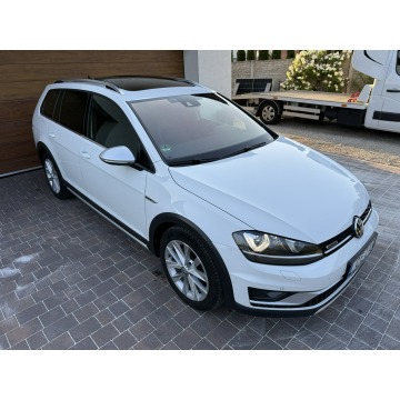 Volkswagen Golf  Kombi 2016,  2.0 diesel, automat - Na sprzedaż za 51 900 zł - Konradów - zdjęcie 3
