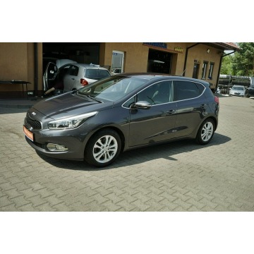 Kia Ceed  Hatchback 2015,  1.4 benzyna - Na sprzedaż za 24 800 zł - Płock - zdjęcie 3