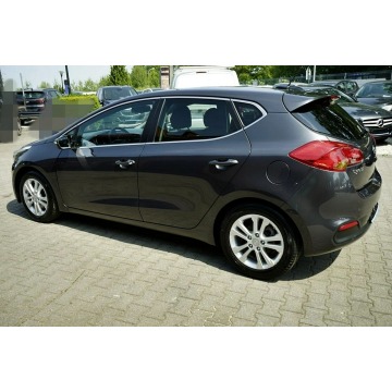 Kia Ceed  Hatchback 2015,  1.4 benzyna - Na sprzedaż za 24 800 zł - Płock - zdjęcie 4