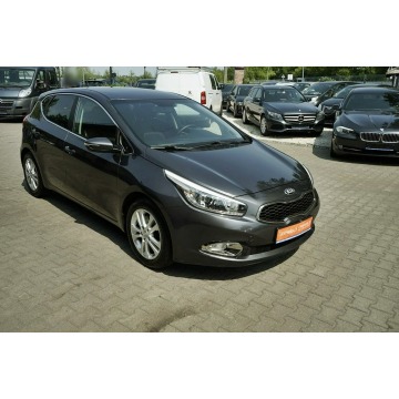 Kia Ceed  Hatchback 2015,  1.4 benzyna - Na sprzedaż za 24 800 zł - Płock - zdjęcie 10
