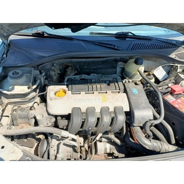 Renault Clio  Hatchback 2002,  1.1 benzyna, automat - Na sprzedaż za 2 200,00 zł - Tarnów - zdjęcie 8