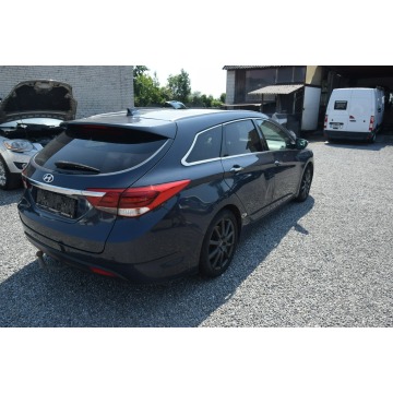 Hyundai i40  Kombi 2016,  1.7 diesel - Na sprzedaż za 8 900,00 zł - Majdan Sieniawski - zdjęcie 9