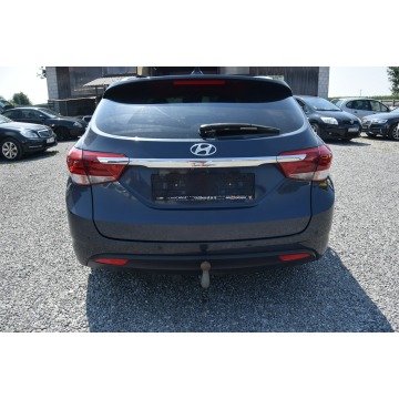 Hyundai i40  Kombi 2016,  1.7 diesel - Na sprzedaż za 8 900,00 zł - Majdan Sieniawski - zdjęcie 7