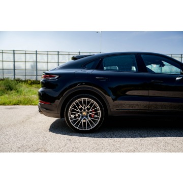 Porsche Cayenne  SUV 2023,  4.0 benzyna, automat - Na sprzedaż za 436 900 zł - Warszawa - zdjęcie 7