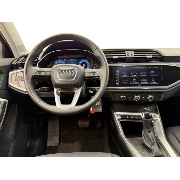 Audi Q3  SUV 2024,  2.0 diesel, automat - Na sprzedaż za 109 900 zł - Warszawa - zdjęcie 9