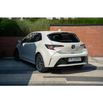 Toyota Corolla  Hatchback 2019,  1.8 hybryda, automat - Na sprzedaż za 82 900 zł - Kraków - zdjęcie 4