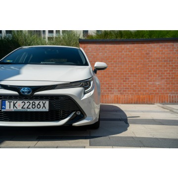 Toyota Corolla  Hatchback 2019,  1.8 hybryda, automat - Na sprzedaż za 82 900 zł - Kraków - zdjęcie 6