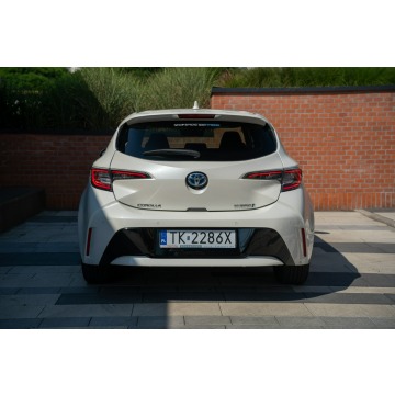 Toyota Corolla  Hatchback 2019,  1.8 hybryda, automat - Na sprzedaż za 82 900 zł - Kraków - zdjęcie 11