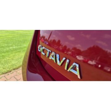 Skoda Octavia  Liftback 2023,  2.0 diesel, automat - Na sprzedaż za 69 900 zł - Paproć - zdjęcie 10