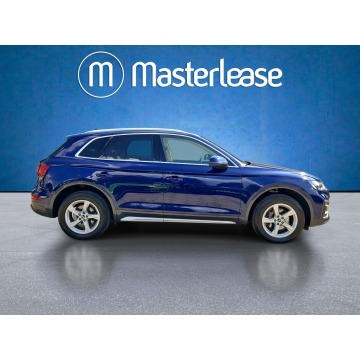 Audi Q5  SUV 2022,  2.0 benzyna, automat - Na sprzedaż za 174 850 zł - Warszawa - zdjęcie 4