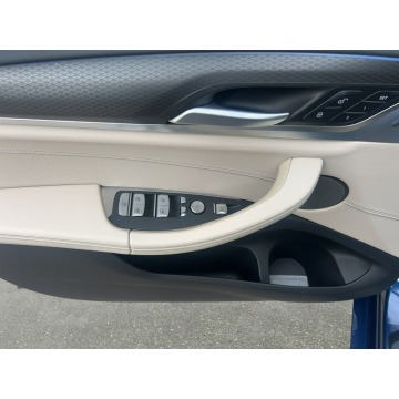 BMW iX3  SUV 2023 elektryczny, automat - Na sprzedaż za 174 850 zł - Warszawa - zdjęcie 11