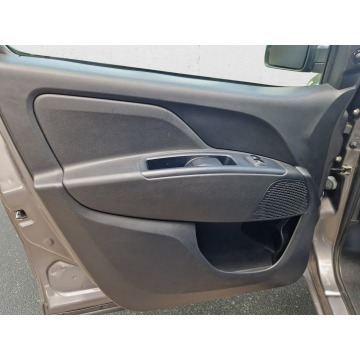 Fiat Doblo  Minivan/Van 2022,  1.6 diesel - Na sprzedaż za 59 850 zł - Warszawa - zdjęcie 10