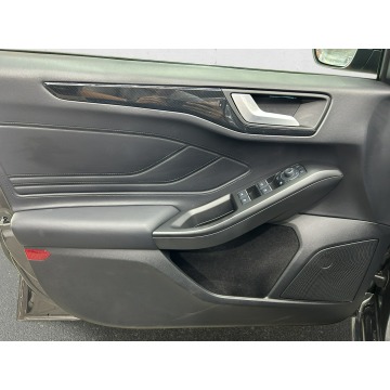 Ford Focus  Kombi 2024,  2.3 benzyna, automat - Na sprzedaż za 134 850 zł - Warszawa - zdjęcie 10