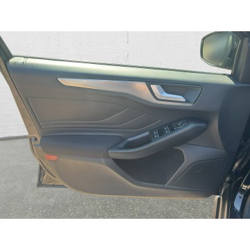 Ford Focus  Kombi 2023,  1.0 benzyna, automat - Na sprzedaż za 78 850 zł - Warszawa - zdjęcie 10