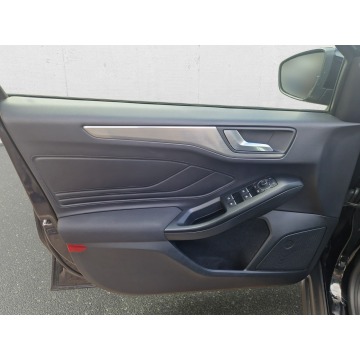 Ford Focus  Hatchback 2022,  1.0 benzyna - Na sprzedaż za 52 850 zł - Warszawa - zdjęcie 10