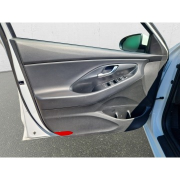 Hyundai i30  Hatchback 2020,  1.5 benzyna - Na sprzedaż za 39 850 zł - Warszawa - zdjęcie 10