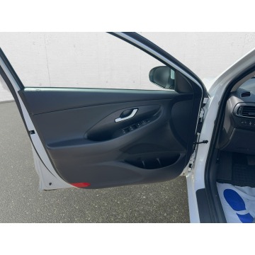 Hyundai i30  Kombi 2020,  1.5 benzyna - Na sprzedaż za 49 850 zł - Warszawa - zdjęcie 10