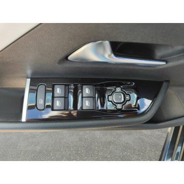 Opel Astra  Hatchback 2022,  1.2 benzyna, automat - Na sprzedaż za 61 850 zł - Warszawa - zdjęcie 11