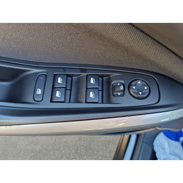 Opel Grandland X  SUV 2020,  1.2 benzyna, automat - Na sprzedaż za 63 850 zł - Warszawa - zdjęcie 11