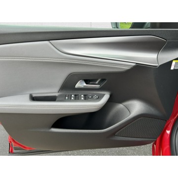Opel Mokka  SUV 2024,  1.2 benzyna, automat - Na sprzedaż za 78 850 zł - Warszawa - zdjęcie 10