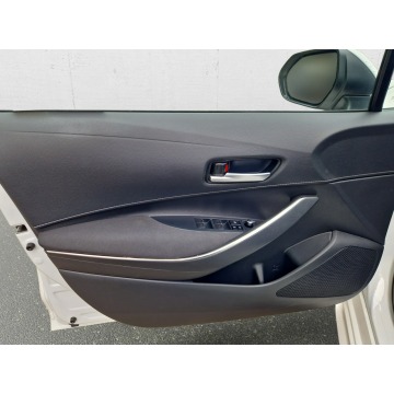 Toyota Corolla  Kombi 2023,  1.8 hybryda, automat - Na sprzedaż za 77 850 zł - Warszawa - zdjęcie 10