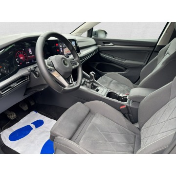 Volkswagen Golf  Kombi 2022,  1.5 benzyna - Na sprzedaż za 79 850 zł - Warszawa - zdjęcie 12