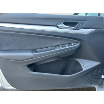 Volkswagen Golf  Kombi 2023,  2.0 diesel - Na sprzedaż za 63 850 zł - Warszawa - zdjęcie 10