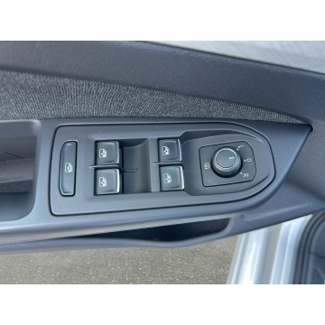 Volkswagen Golf  Kombi 2023,  2.0 diesel - Na sprzedaż za 63 850 zł - Warszawa - zdjęcie 11