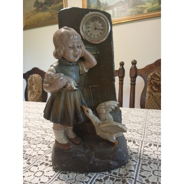 Zegar figurka w dobrym stanie