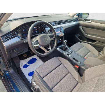Volkswagen Passat  Sedan/Limuzyna 2023,  2.0 diesel - Na sprzedaż za 84 850 zł - Warszawa - zdjęcie 12